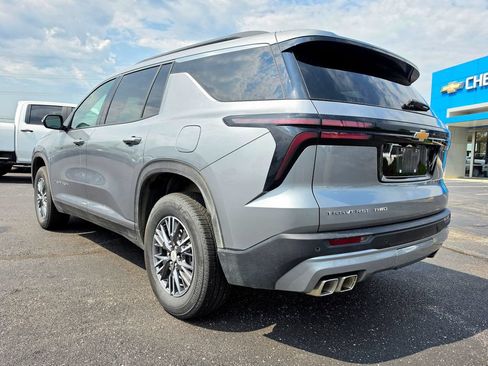Used 2026 Chevrolet Traverse LT AWD/4WD image 4