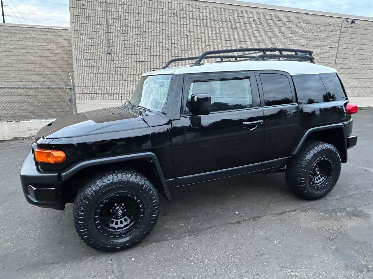 Used 2009 Toyota FJ Cruiser 4WD image 8