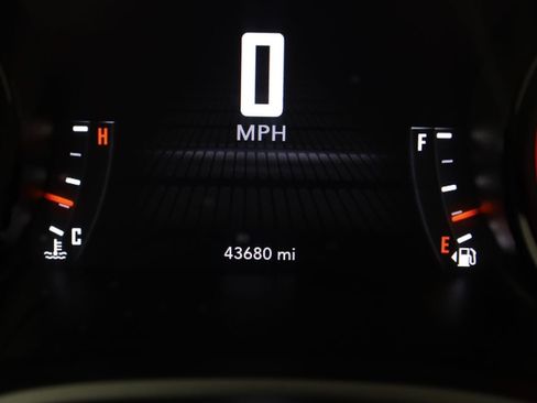 Used 2022 Dodge Challenger R/T w/ Blacktop Package RWD image 38