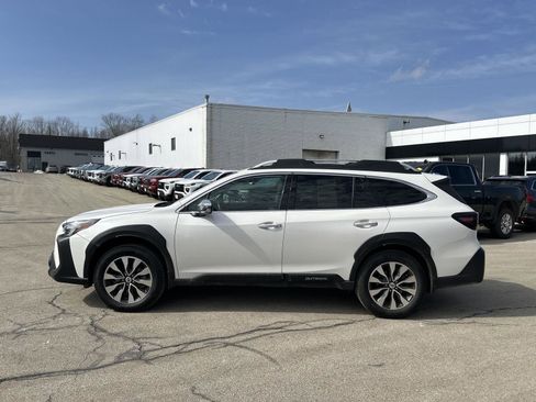 Used 2023 Subaru Outback Touring XT image 5