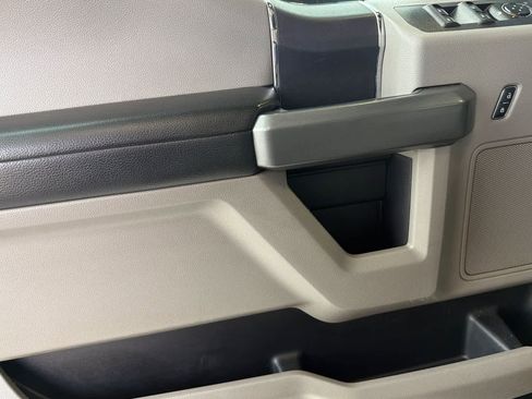 Used 2017 Ford F150 XLT w/ Trailer Tow Package image 14