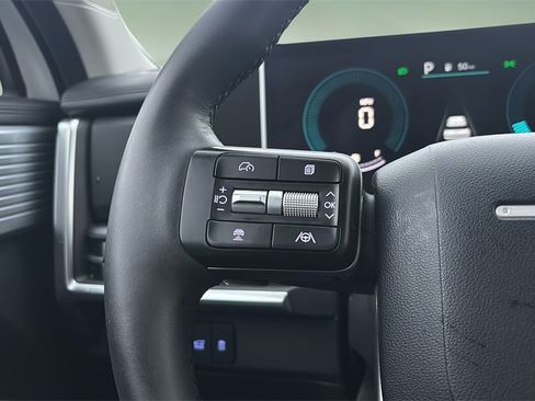 Used 2025 Hyundai Santa Fe SE image 24