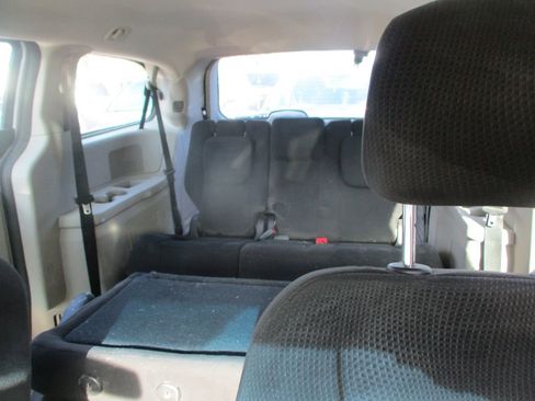Used 2014 Dodge Grand Caravan American Value Package image 8