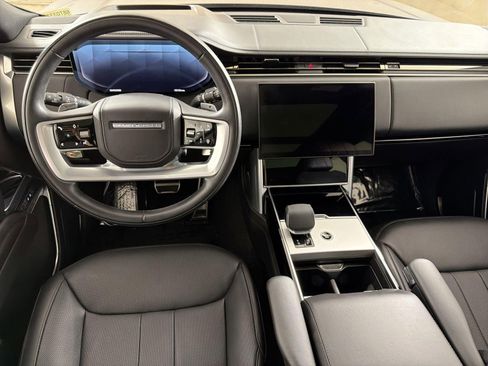 Certified 2025 Land Rover Range Rover SE AWD/4WD image 10