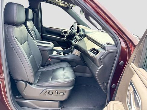 Used 2022 Chevrolet Tahoe RST w/ Luxury Package AWD/4WD image 39