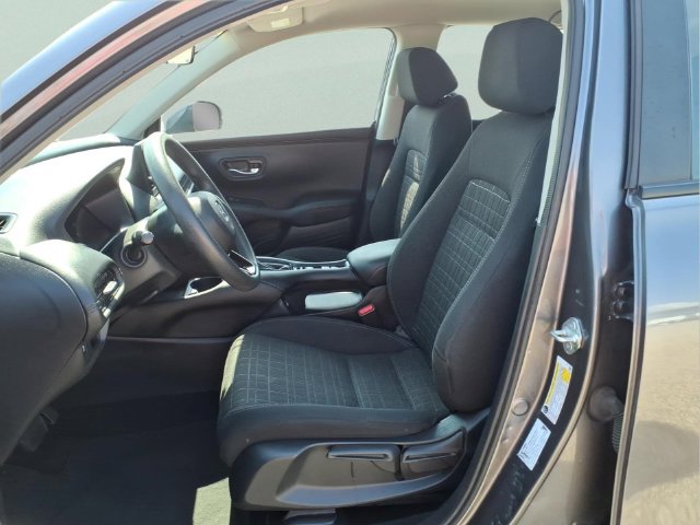 Used 2023 Honda HR-V LX image 12