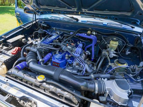 Used 1994 Toyota Pickup DX AWD/4WD image 15