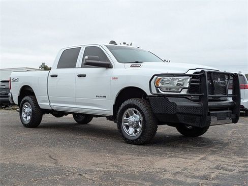Used 2022 RAM 2500 Tradesman w/ Chrome Appearance Group image 2