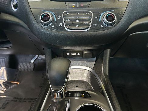 Used 2024 Chevrolet Malibu LT FWD image 22