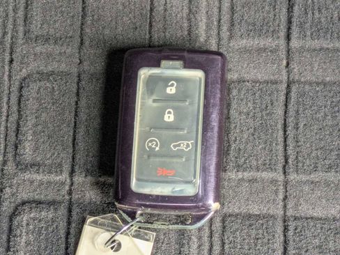 Used 2023 Jeep Grand Cherokee L Limited w/ Luxury Tech Group II image 34