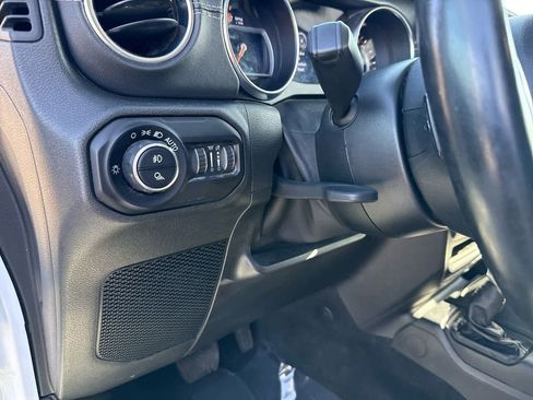 Used 2021 Jeep Gladiator Overland w/ Popular Equipment Package image 23