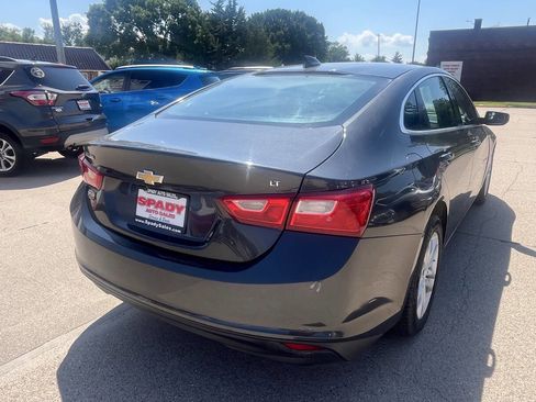 Used 2017 Chevrolet Malibu LT image 8