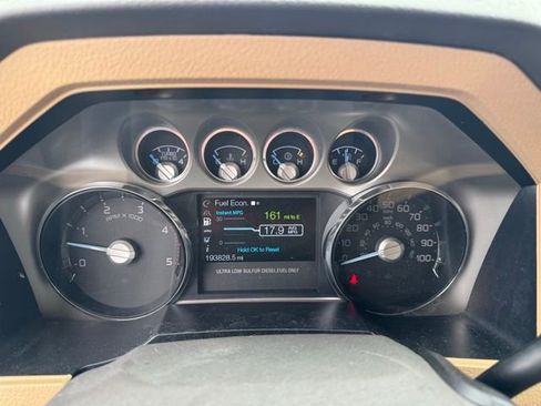 Used 2013 Ford F250 Lariat w/ Lariat Interior Pkg image 19