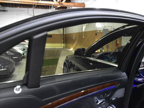Used 2018 Mercedes-Benz S 560 4MATIC Sedan image 45