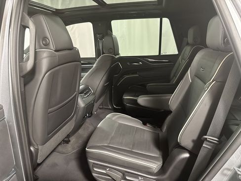 Used 2024 Cadillac Escalade Sport image 31