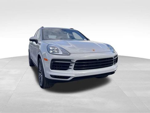 Used 2023 Porsche Cayenne AWD/4WD image 7