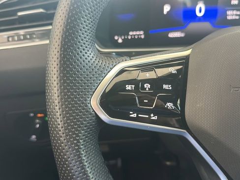 Used 2024 Volkswagen Tiguan SE R-Line image 21