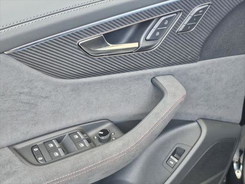 New 2025 Audi RS Q8 performance image 10