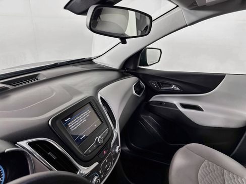 Used 2019 Chevrolet Equinox LS AWD/4WD image 6