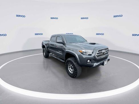 Used 2016 Toyota Tacoma SR5 image 2