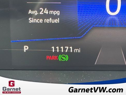 Certified 2025 Volkswagen Taos SE image 17