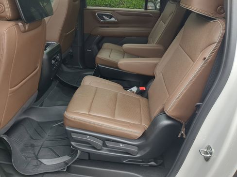 Certified 2024 Chevrolet Suburban High Country w/ Advanced Technology Package AWD/4WD image 31