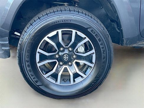 Used 2023 Toyota Tacoma TRD Sport image 28