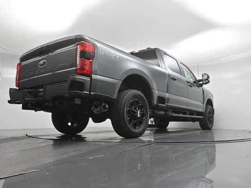 New 2026 Ford F250 Lariat w/ Black Appearance Package image 39