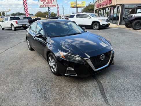 Used 2022 Nissan Altima 2.5 S image 3