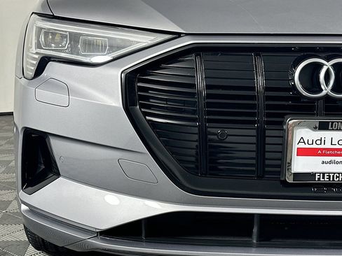 Used 2022 Audi e-tron Premium w/ Convenience Plus Package image 15