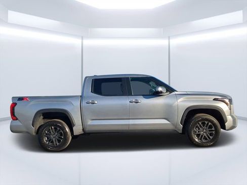 Used 2025 Toyota Tundra SR5 w/ SR5 Convenience Package AWD/4WD image 2
