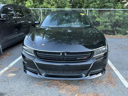 Used 2023 Dodge Charger SXT RWD image 2