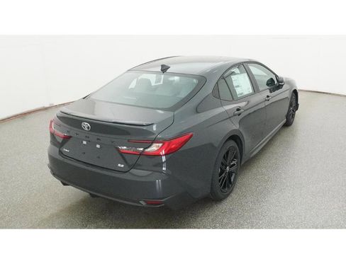 New 2026 Toyota Camry SE image 8