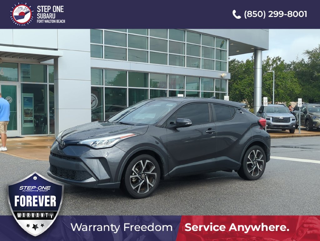 Used 2022 Toyota C-HR XLE FWD image 1