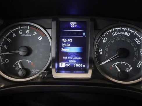 Certified 2019 Toyota Tacoma TRD Sport image 15