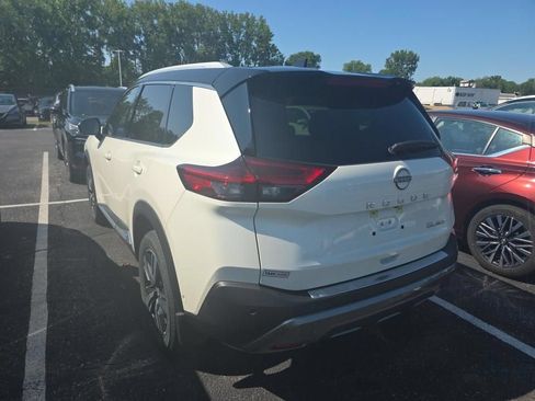 Certified 2023 Nissan Rogue SL w/ SL Premium Package AWD/4WD image 6