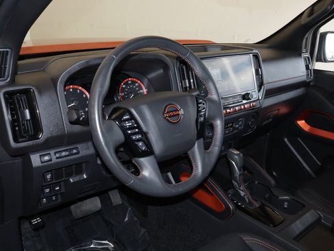 Used 2025 Nissan Frontier PRO-4X AWD/4WD image 23