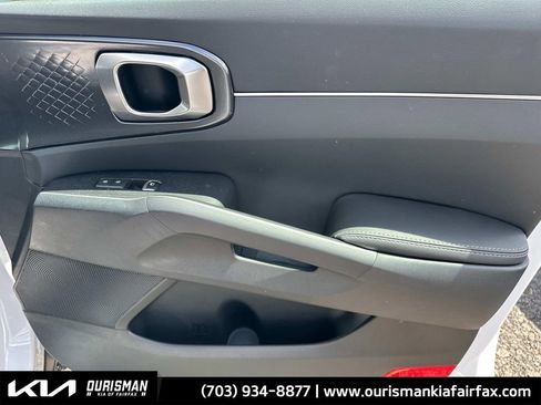 New 2025 Kia Sorento S w/ Panoramic Sunroof Package image 20