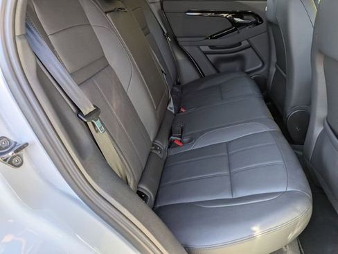 Used 2026 Land Rover Range Rover Evoque Dynamic SE image 17