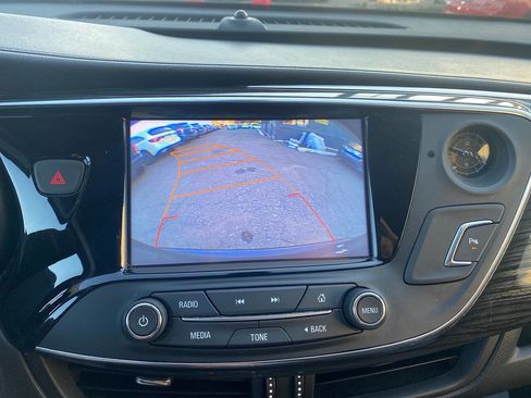 Used 2017 Buick Envision Essence image 24