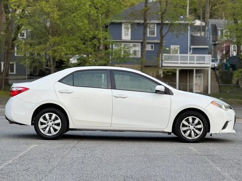 Used 2016 Toyota Corolla LE FWD image 5