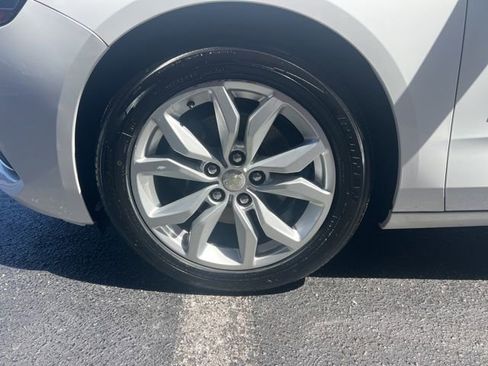 Used 2017 Chevrolet Impala LT FWD image 5