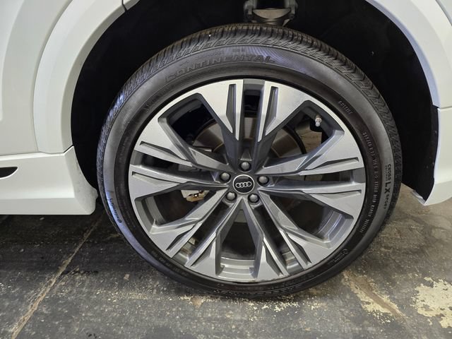 Certified 2025 Audi Q8 Premium AWD/4WD image 12