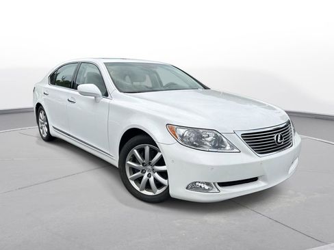 Used 2007 Lexus LS 460 L RWD image 4