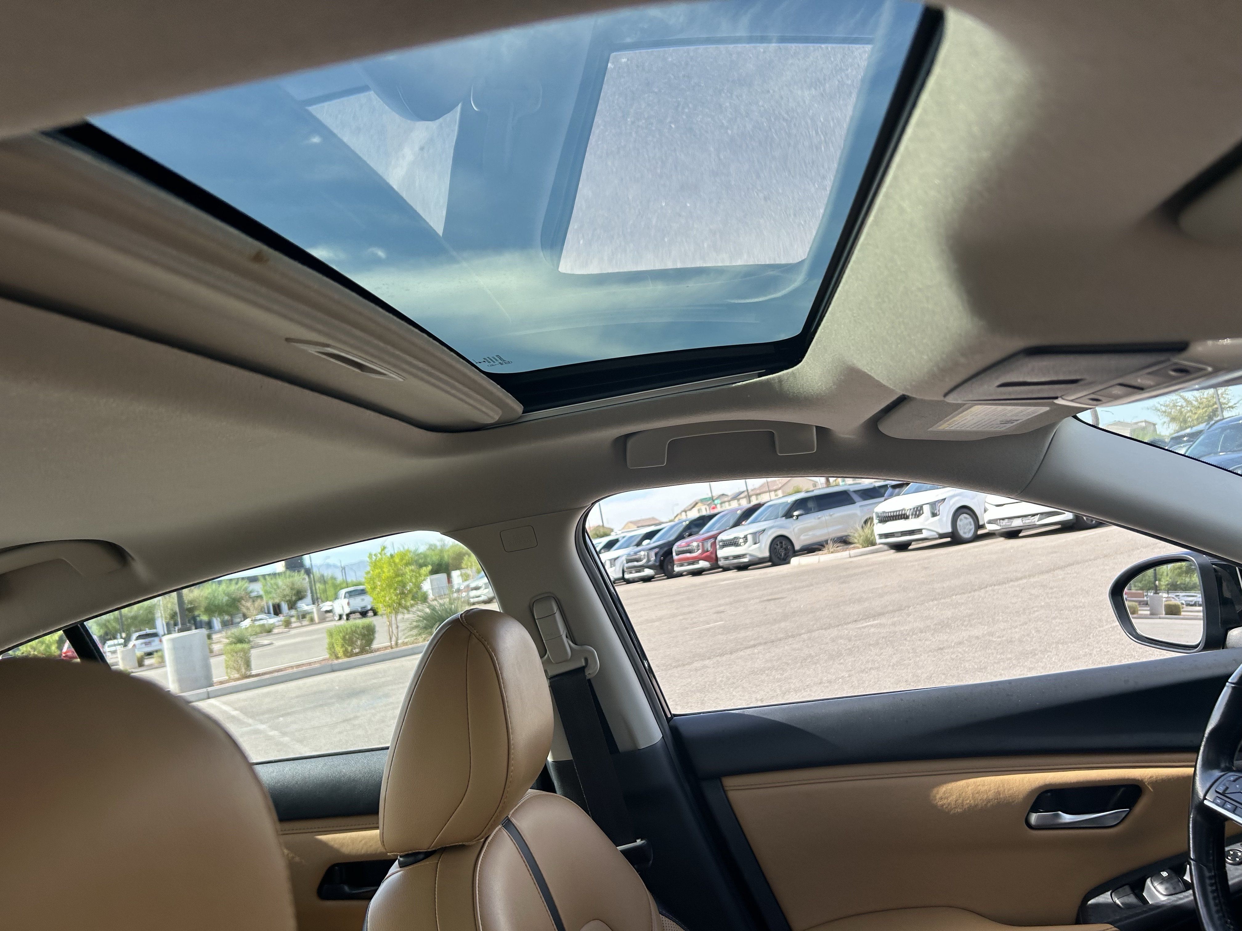Used 2025 Nissan Sentra SV w/ SV Premium Package FWD image 10