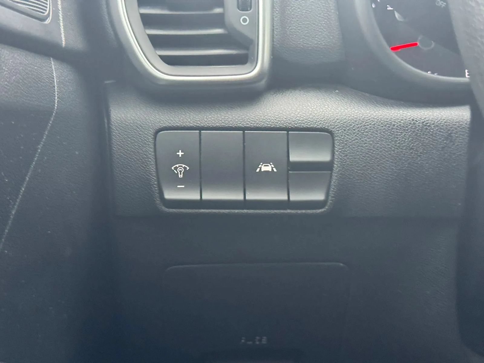 Used 2022 Kia Sportage LX FWD image 27