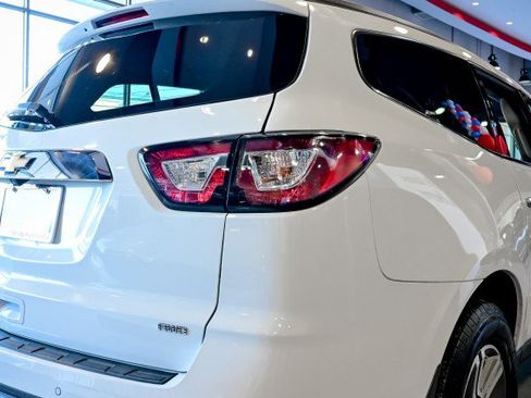 Used 2017 Chevrolet Traverse LT image 11