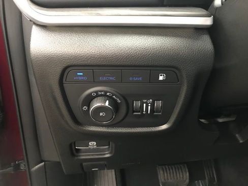 New 2025 Jeep Grand Cherokee Limited 4xe image 23