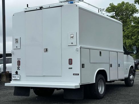 New 2025 Chevrolet Express 3500 w/ Power Convenience Package image 2