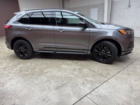 Certified 2023 Ford Edge SE w/ Black Appearance Package image 6